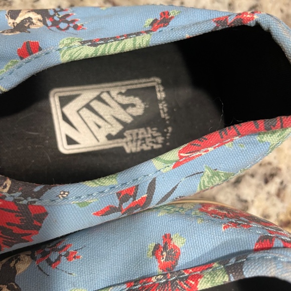Women’s size 6.5 Star Wars Vans - Picture 6 of 8